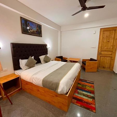 Hotel Beas River Retreat - A Riverside Hotel With Balcony Маналі Екстер'єр фото